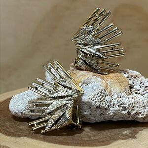 Vintage Gold Tone Clip On Brutalist Climbing Style Earrings